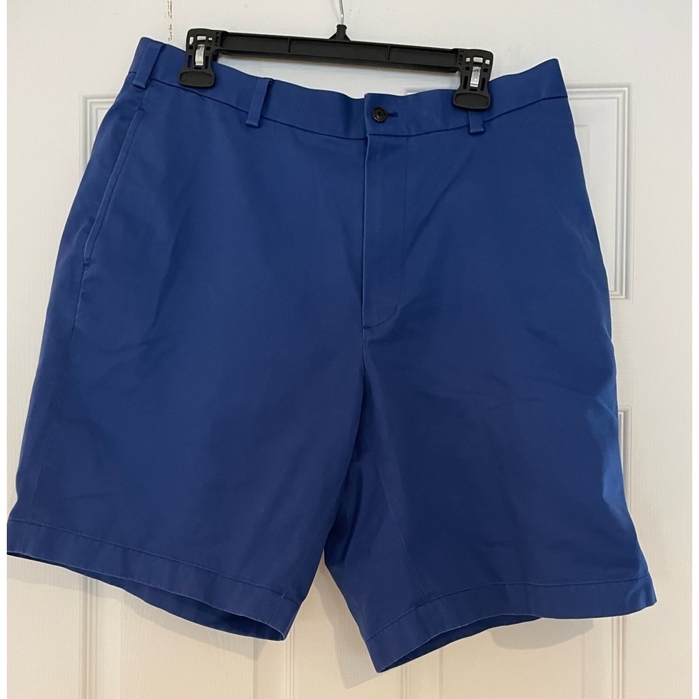 BROOKS BROTHERS LIGHTWEIGHT ADVANTAGE CHINO SORTS IN BLUE